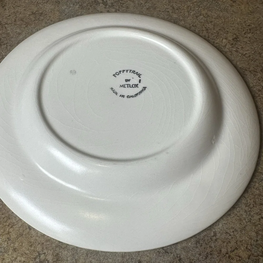 Vintage 1960's Poppytrail Metlox Sculptured Daisy Salad Plates Vernon Set Of 4
